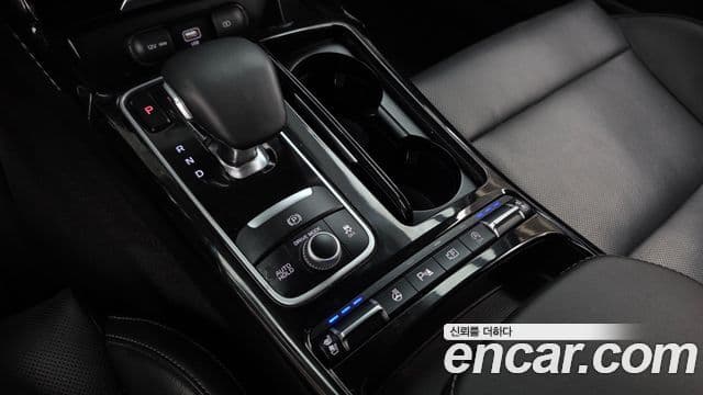 Kia Stinger 2021 — ფოტო 7/20