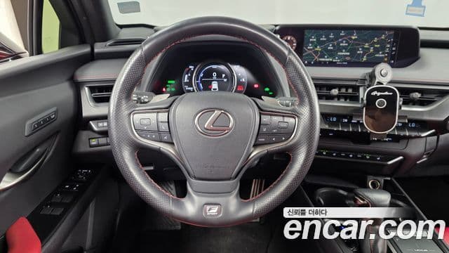 Lexus UX250h 2020 — Şəkil 13/20