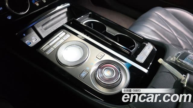 Genesis Electrified G80 2021 — Şəkil 9/20