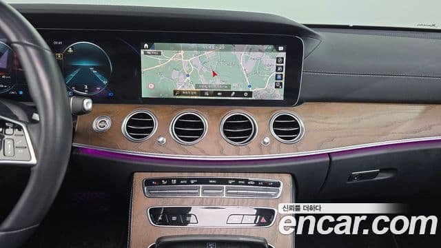 Mercedes-Benz E-Class 2022 — Şəkil 13/20