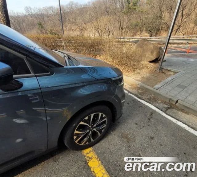 Kia Carnival 2022 — Şəkil 8/14