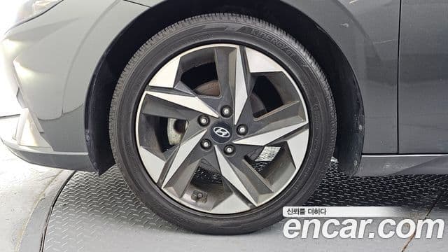 Hyundai Avante 2020 — ფოტო 5/20