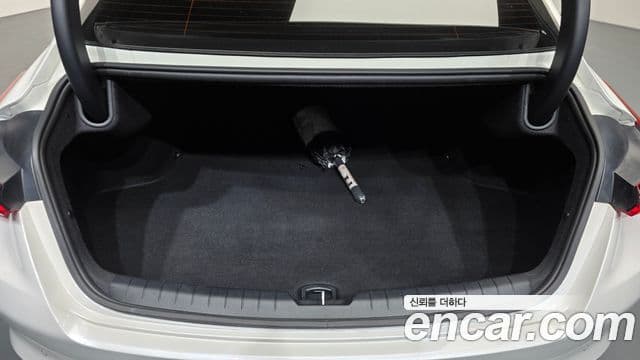 Kia K8 2021 — Şəkil 18/20