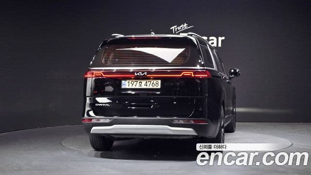 Kia Carnival 2022 — ფოტო 4/20