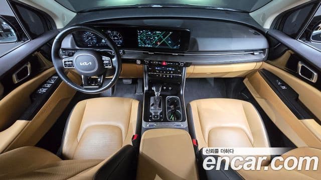 Kia Carnival 2022 — ფოტო 7/20