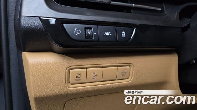 Kia Carnival 2022 — ფოტო 14/20