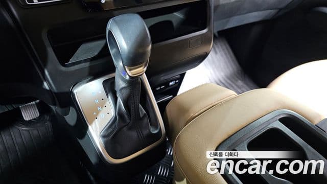 Hyundai Staria 2023 — Şəkil 9/20