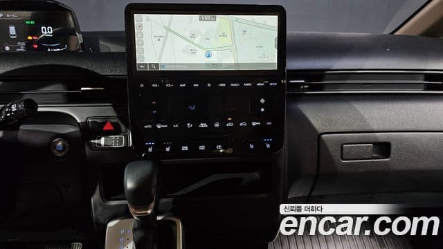 Hyundai Staria 2023 — Şəkil 14/20