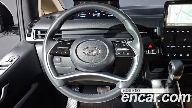 Hyundai Staria 2023 — Şəkil 15/20