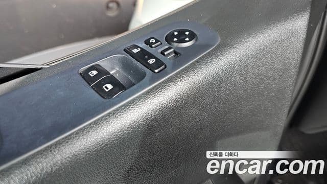 Hyundai Staria 2023 — Şəkil 18/20