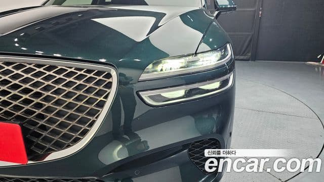 Genesis GV70 2022 — Şəkil 14/30