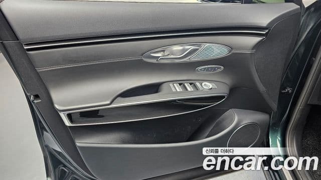 Genesis GV70 2022 — Şəkil 21/30