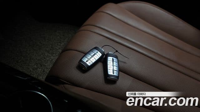 Genesis G80 2021 — Photo 13/35