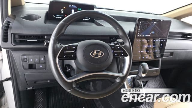 Hyundai Staria 2023 — Фото 12/20