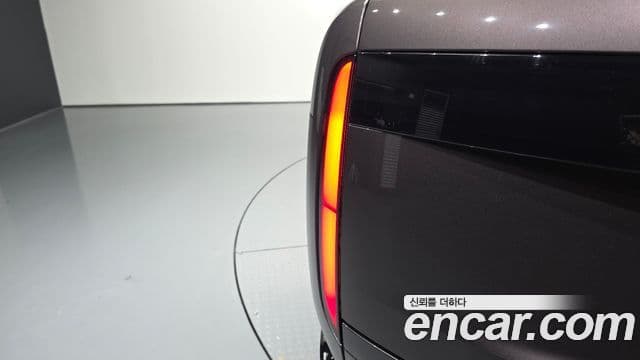 Land Rover Range Rover 2023 — Photo 40/43