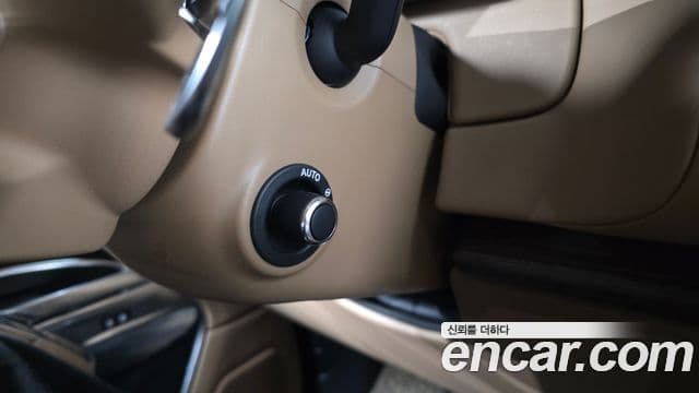 Land Rover Range Rover 2023 — Photo 7/43
