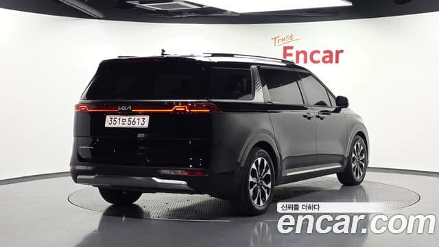 Kia Carnival 2022 — ფოტო 2/20
