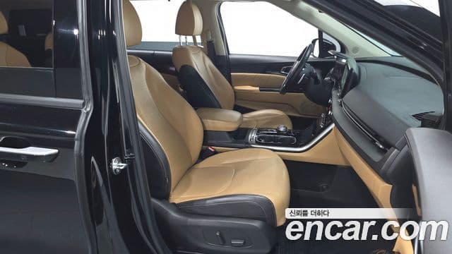 Kia Carnival 2022 — ფოტო 12/20