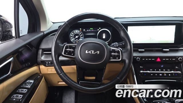Kia Carnival 2022 — ფოტო 13/20
