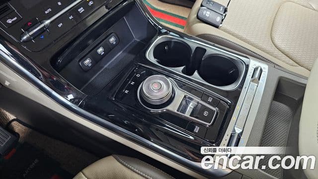 Kia Carnival 2021 — Фото 9/20