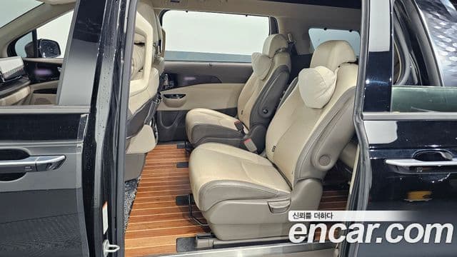 Kia Carnival 2021 — Фото 11/20
