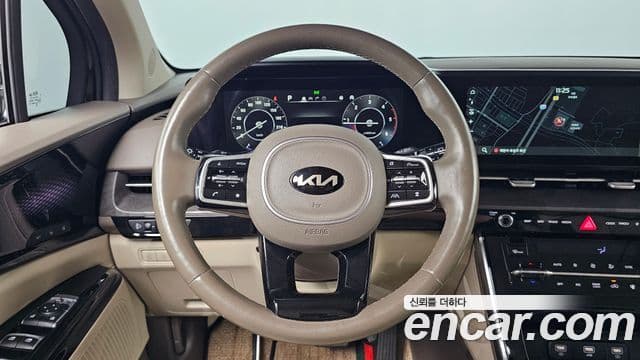 Kia Carnival 2021 — Фото 13/20