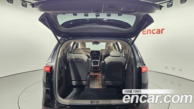 Kia Carnival 2021 — Фото 16/20