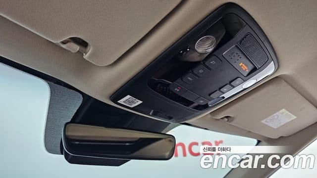 Kia Carnival 2021 — Фото 18/20