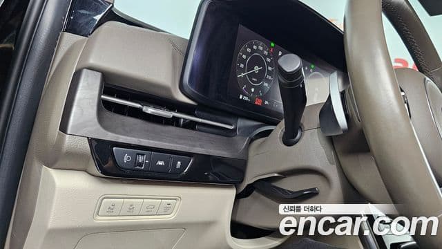 Kia Carnival 2021 — Фото 19/20