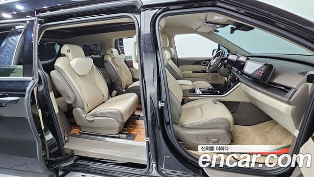 Kia Carnival 2021 — ფოტო 30/30