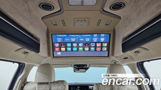 Kia Carnival 2021 — ფოტო 3/30