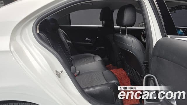 Mercedes-Benz A-Class 2020 — Şəkil 11/20