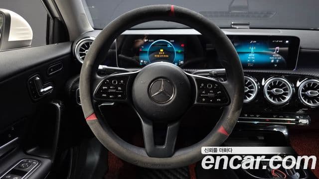 Mercedes-Benz A-Class 2020 — Şəkil 13/20