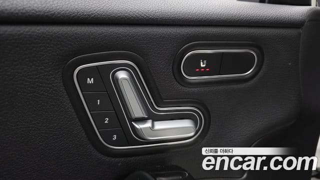 Mercedes-Benz A-Class 2020 — Şəkil 16/20