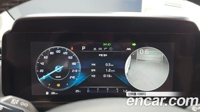 Kia Carnival 2022 — Фото 8/20