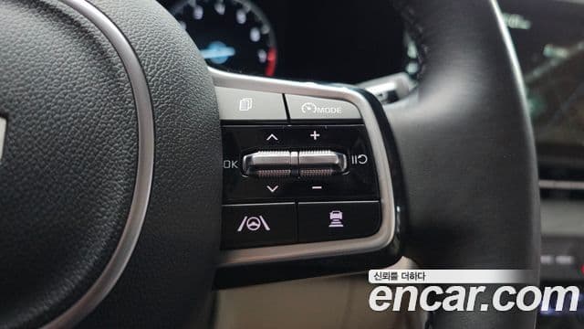 Kia Carnival 2022 — Фото 18/20