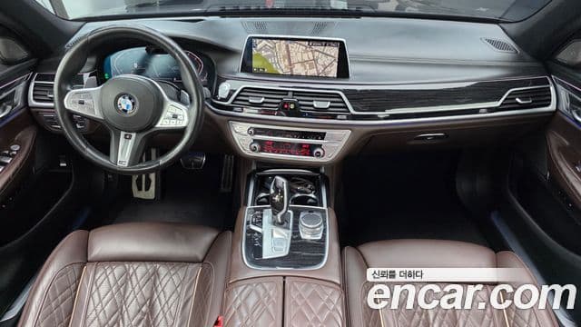 BMW 7 Series 2019 — ფოტო 7/20