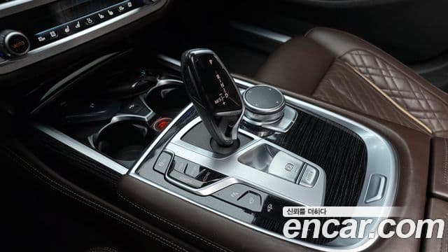 BMW 7 Series 2019 — ფოტო 9/20