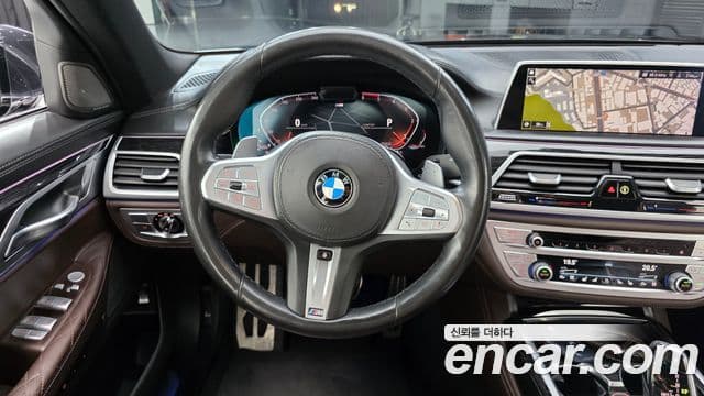 BMW 7 Series 2019 — ფოტო 13/20