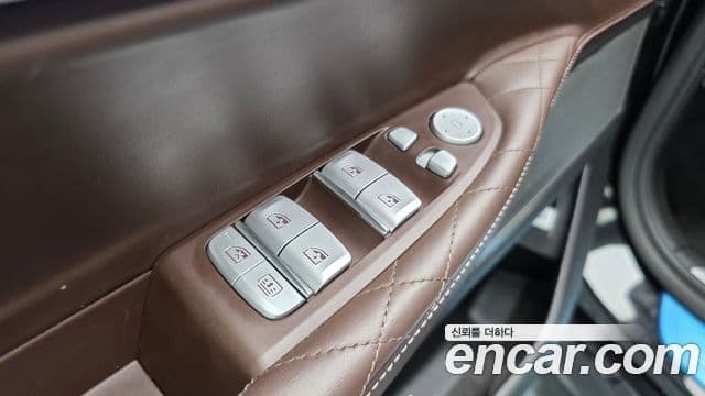 BMW 7 Series 2019 — ფოტო 20/20