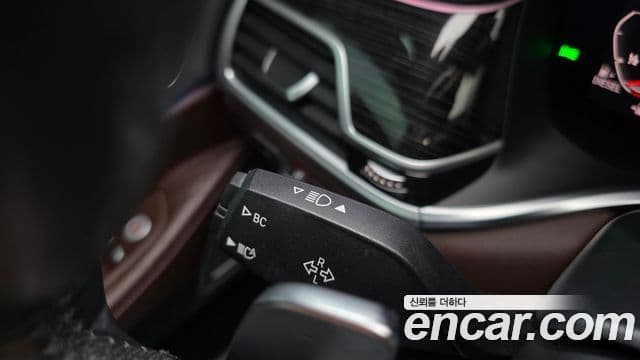 BMW 7 Series 2019 — Photo 27/34