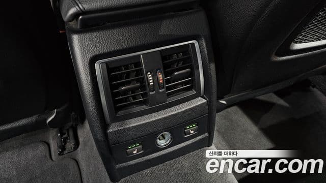 BMW 3 Series 2018 — Şəkil 18/20
