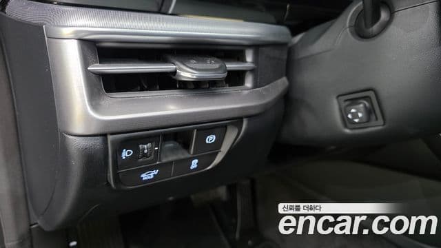 Hyundai Grandeur Hybrid 2023 — Photo 5/20