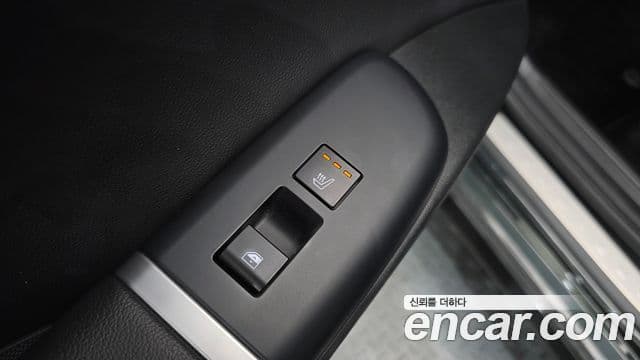 Hyundai Grandeur Hybrid 2023 — Photo 18/20