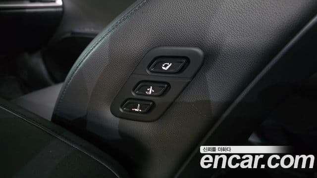 Hyundai Grandeur Hybrid 2023 — Photo 4/20
