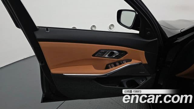 BMW 3 Series 2026 — Photo 6/36
