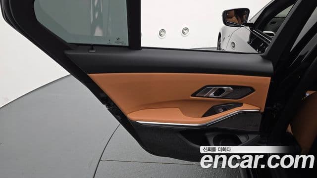 BMW 3 Series 2026 — Photo 11/36