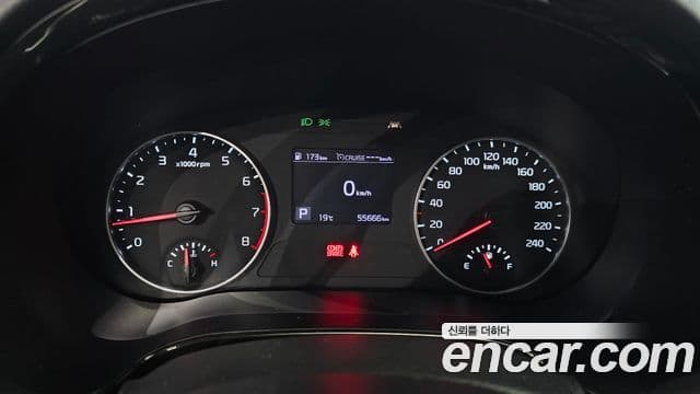 Kia Seltos 2020 — Şəkil 8/20