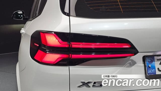 BMW X5 2024 — Photo 9/33