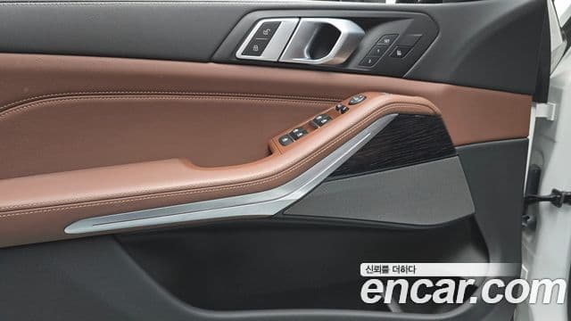 BMW X5 2024 — Photo 23/33
